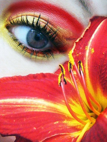 art,eye,flower,love-a61846f5dac28f54783d977d49c599d9_h.jpg