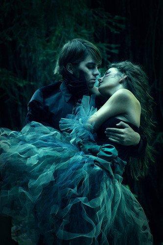 inspiration,love,couple,dress,kiss,fairytale-d11bf72fb7e48786790f8381ff9c98bd_h.jpg