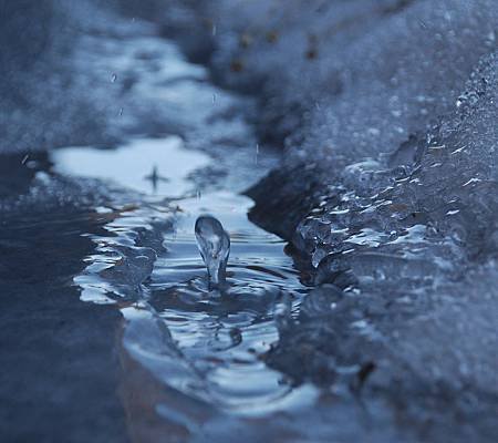 water-drop-icesm-703391.jpg