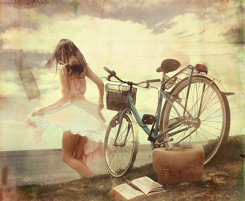 bike,girl,vintage,آزادی,جینگیلی,روشن-51885900a4e6ba544b926f00be3415df_h.jpg