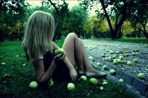 apple,beauty,beautiful,girl,green,nature-f4f5497a7fab925cb76a9d30e1a16865_h.jpg