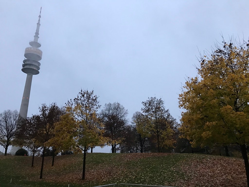 20161106 (160) 高達290m的奧林匹克電視塔 (設有觀景台 %26; 旋轉餐廳) [慕尼黑].JPG