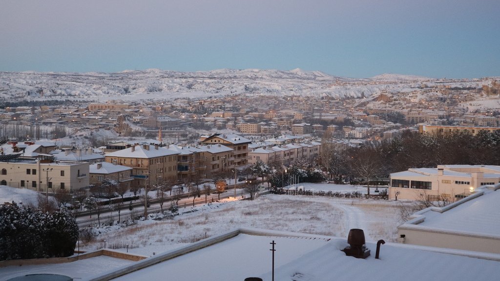 20190110 (10) 由Perissia旅館眺望雪景.JPG