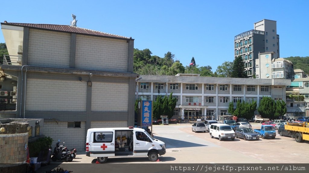 20200831 (725) 海天民宿(左)%26;清輝樓(右後方).jpg