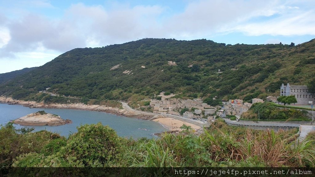 20200830 (1410) 由壁山眺望芹壁村.jpg