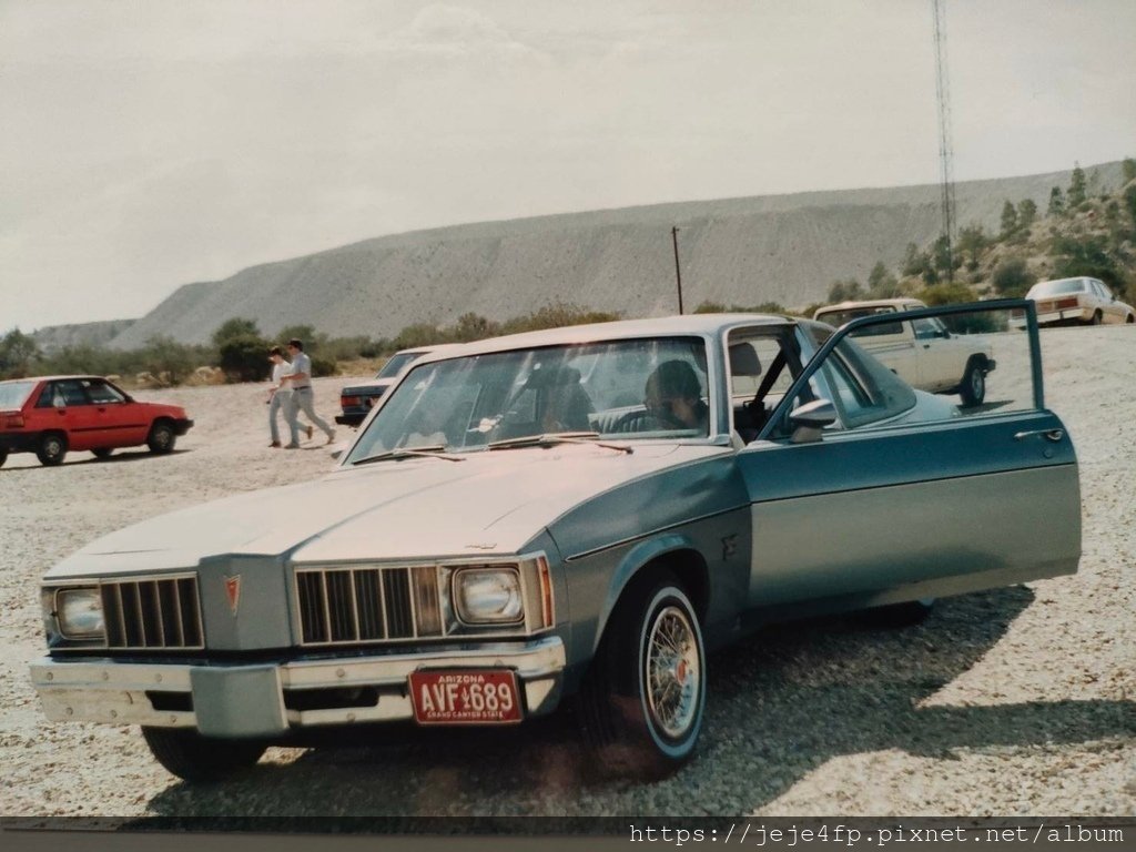 [照片2] 筆者在Arizona州求學時的座駕 Pontiac品牌的Phoenix (2,800cc).jpg