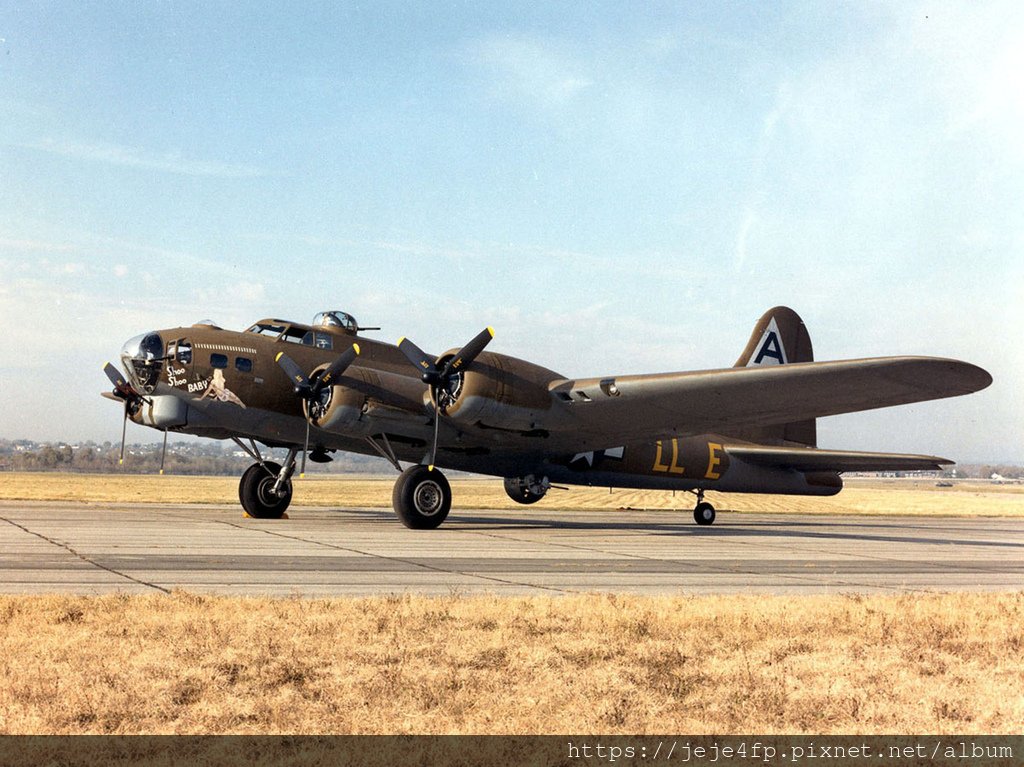 [照片36]  B-17G轟炸機.jpg