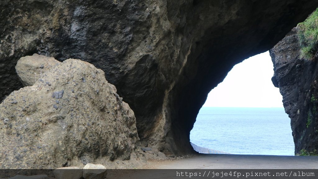 20210514 (160) 像水渠一樣(蘭嶼紅頭岩) [椰油村].JPG