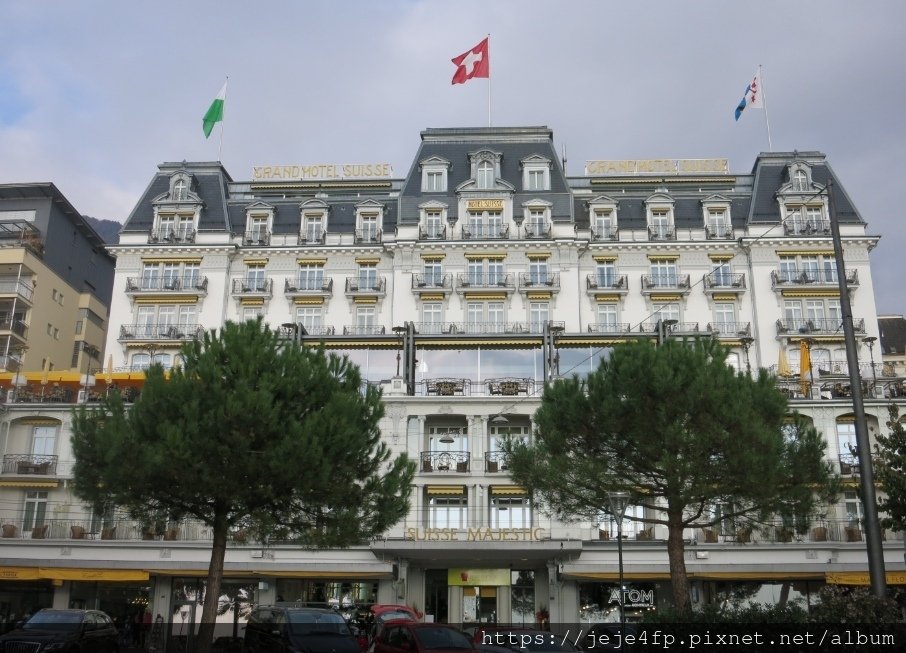 [照片9] 火車站背側附近的Hôtel Suisse et Majestic.jpg