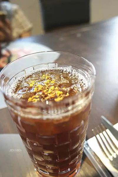 陽明山上喝咖啡│白房子Yang Ｍing Caf&apos;e