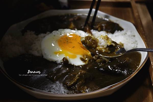 日式食堂裡的美味｜六張犁 富士咖哩 Fuji Curry(已