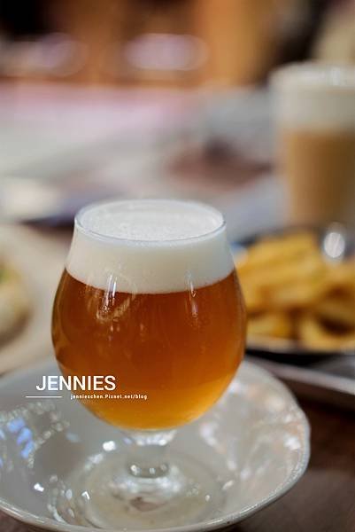 原來是路易莎的副品牌｜SUN BERNO光焙若蔬食(春大直門