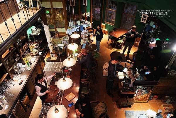 體驗歐洲中古世紀神秘的艾碧斯｜迪化街 Antique Bar