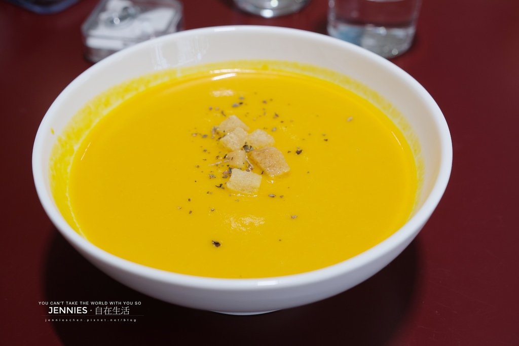 宛如走進一間美術館｜JAI 宅 勤美店 後現代主義與裝飾藝術
