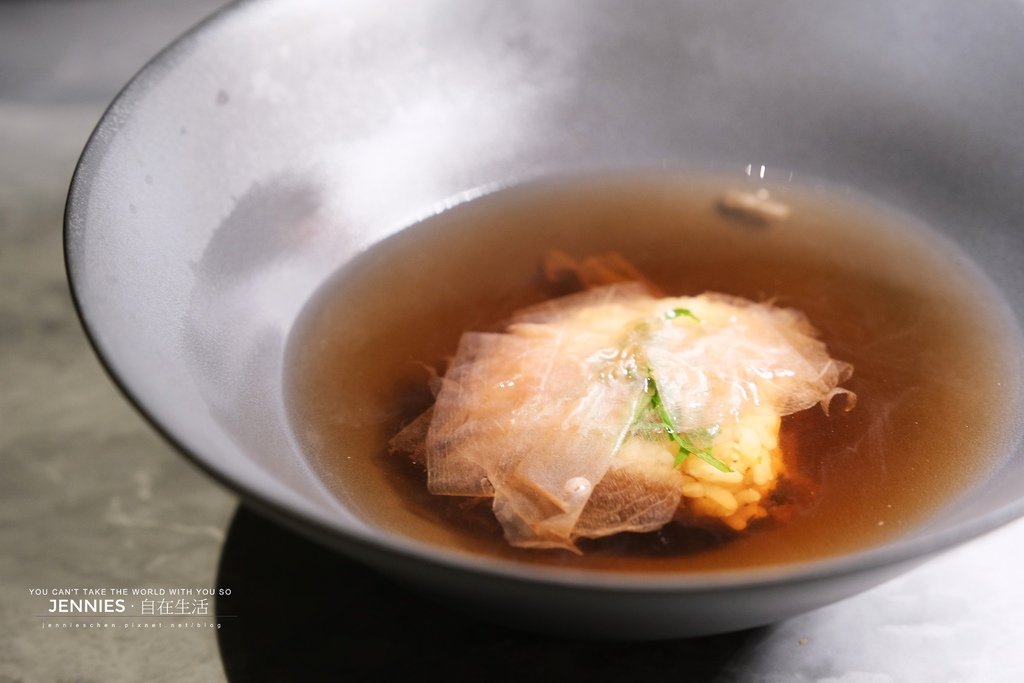 一場華麗的饗宴如同穿上一件時尚的服裝｜礁溪老爺酒店 岩波庭無