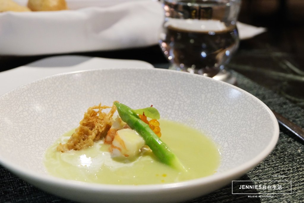 在鑿穴中品嚐一頓Fine Dining創意饗宴｜了了礁溪 V