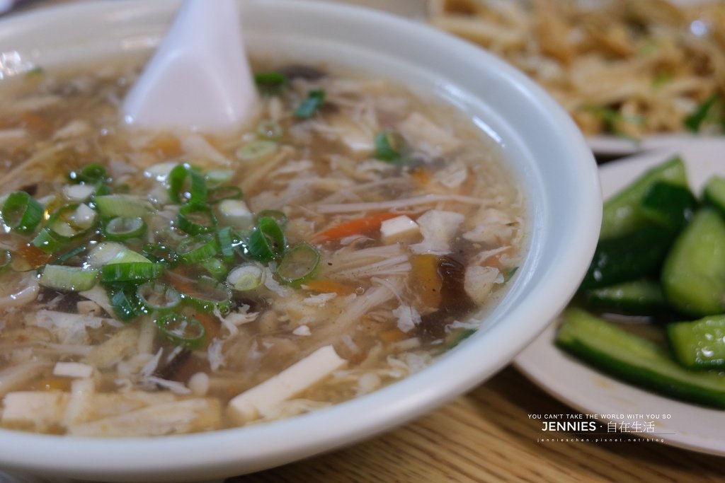 臨時找到的這間餃子居然比牛肉麵還好吃｜天母 老地方牛肉麵 直
