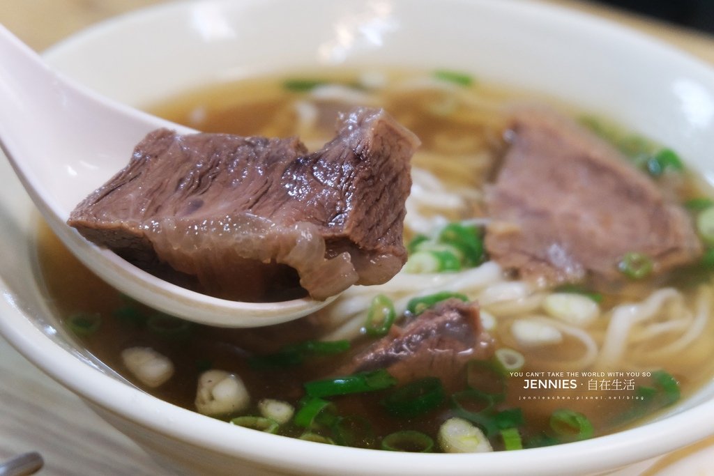 臨時找到的這間餃子居然比牛肉麵還好吃｜天母 老地方牛肉麵 直