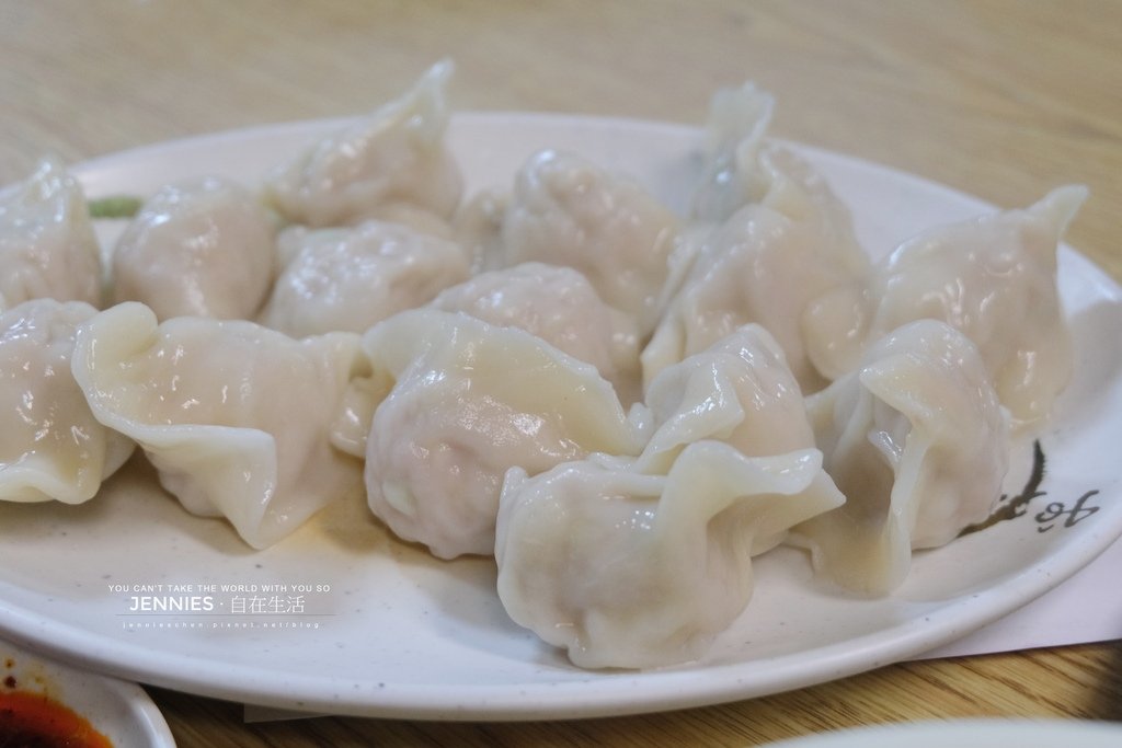 臨時找到的這間餃子居然比牛肉麵還好吃｜天母 老地方牛肉麵 直