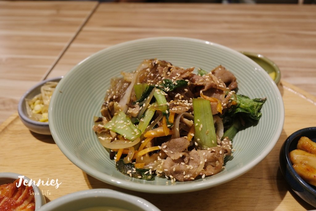 韓國定食第一品牌平價又好吃｜信義A11 韓姜熙的小廚房 溫馨