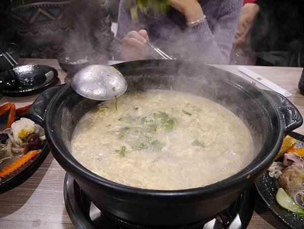 十二籃粥火鍋逸仙店 (51)