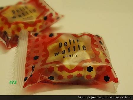 2 13 東京土產-Petit Waffle (2).JPG