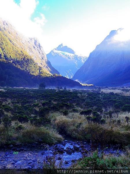 7 6 Way to Milford Sound (4).JPG