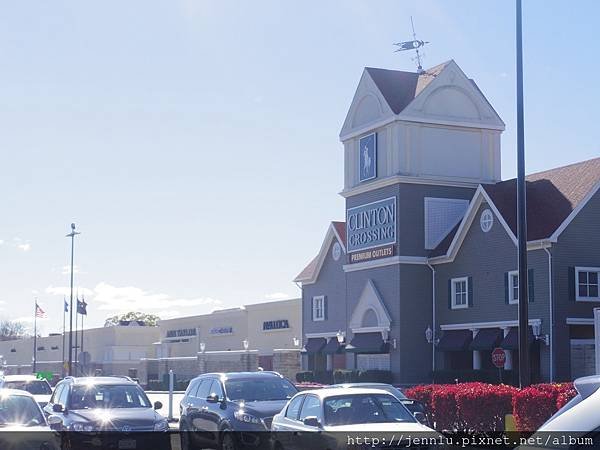 4 4 Clinton Crossing Premium Outlets (1).JPG