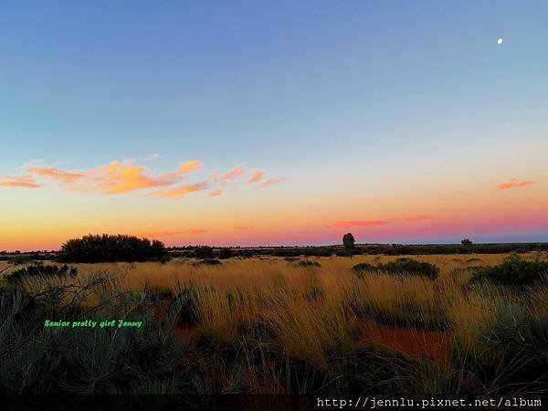 3 9 Ayers Rock - Sunset (2).JPG