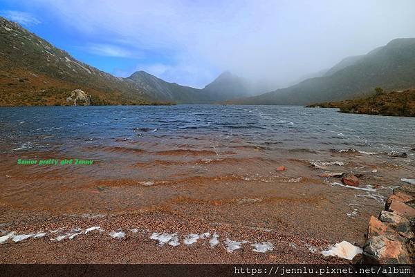 0 2 Cradle Mountain.JPG