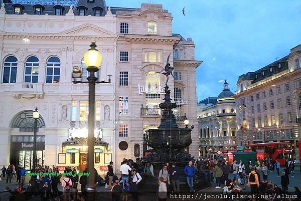 7 5 Piccadilly Circus.JPG