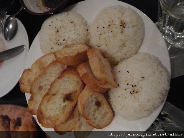 抱飲抱食