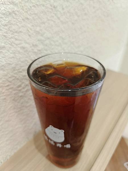 記得喝前搖一搖。竹北茶飲推薦：搖搖再喝濃厚馥郁的芝士讓人滿足