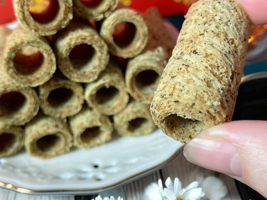 台中伴手禮推薦｜克里酥蛋捲｜克里酥三寶禮盒組｜一口酥＋爆餡蛋