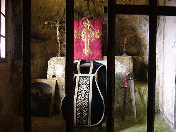 grotte 16
