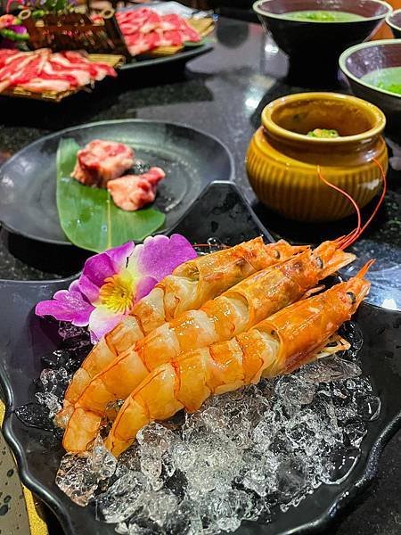 「高雄美食」《 秘町無煙炭火燒肉 民族店 》｜高雄平價吃到飽