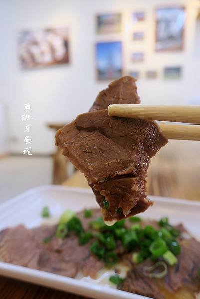 金榜拌麵 龍華店｜龜山庶民美食，龍華科技大學師生最愛～百元以