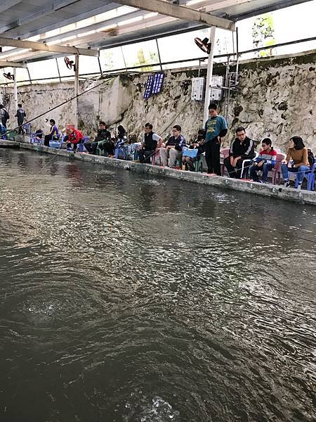 （士林釣蝦）現釣現吃！士林外雙溪釣蝦現烤、各種熱炒香噴噴上桌