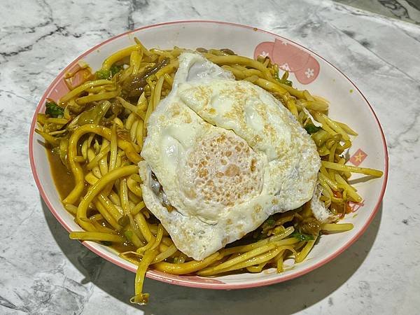（北車美食）邱媽媽的店～現點現煮平價百元熱炒！香噴噴咖哩炒烏