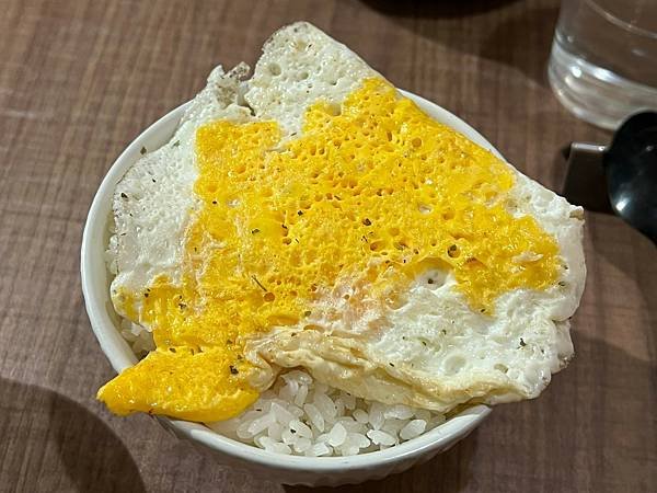 （台北咖哩）十分咖哩 The Ten～紅與黑的對決！南洋紅咖