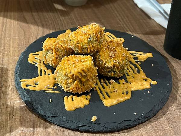（台北咖哩）十分咖哩 The Ten～紅與黑的對決！南洋紅咖