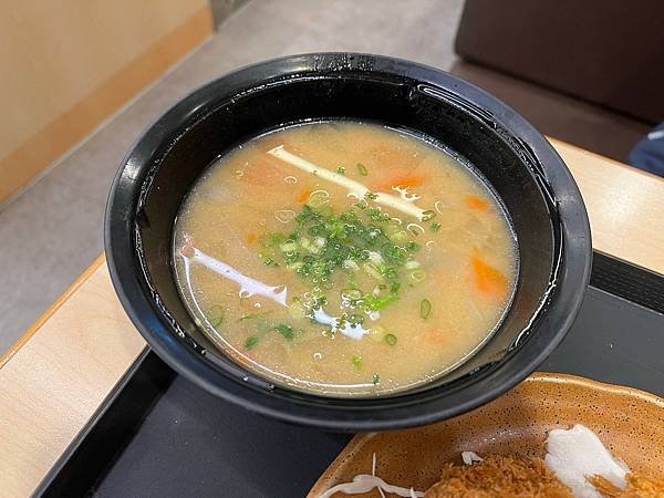 （台北車站美食）吉豚屋～吉豚屋漲價了！吉鶴卡、誠品會員有優惠