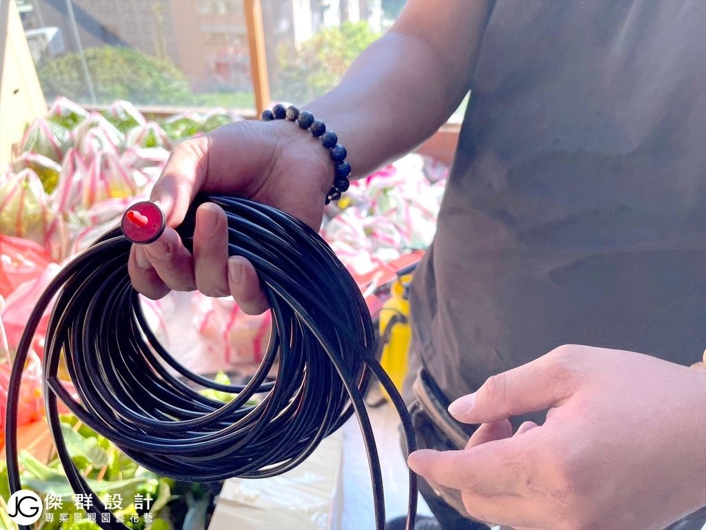 陽台改造推薦種植物-北投私宅垂直花園-陽台改造陽台設計植物推薦-香草花園-陽台改造diy-陽台改造費用-大樓陽台佈置風水-南京高樓層陽台綠化植物推薦設計規化施工安裝-垂直花園陽台園藝設計-自動澆水自動澆灌系統陽台佈置diy-陽台植物-小陽台設計公司-大樓陽台設計案例-陽台欄杆-陽台花架-庭園設計案例-庭園設計圖-庭園設計費用-庭園設計師-庭園設計風格-庭園設計diy-露台佈置植物推薦-露台設計推薦-露台設計公司-露台設計師-二樓露台設計-花園設計圖-花園景觀設計-花園排水設計-展覽設計施工佈置綠雕雕塑活的植物藝術品綠藝品-人造花牆設計-婚禮天母陽台植物花藝設計作品裝修施工Lobby公設飯店銀行專業商業空間設計公司推薦商空設計費室內設計推薦佈置規劃-假植物牆假植栽牆假花牆-仿真植物牆安裝價格diy價格-人造植生牆工法缺點聖誕場地會場佈置費用公司-綠色植生牆植物推薦-綠牆花牆設計圍牆外牆牆面設計-Logo牆壁設計-婚禮舞台佈置背景-戶外植生牆綠牆花牆景觀園藝花藝設計施工維護-庭園造景佈置拍攝道具-客廳辦公室賣場百貨展覽佈置-室內植生牆綠牆花牆設計施工維護價格-生態牆拍照牆主牆裝潢打卡牆網美牆開店直播必備-綠屋頂綠化-diy草皮牆-廣告設計公司-櫥窗設計-台北花店花藝教室-台北廠商-傑群設計有限公司-Plantwall-Greenwall-VerticalGarden