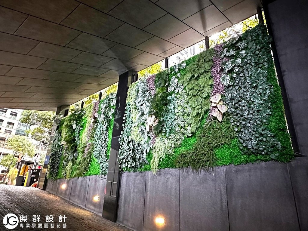 板橋領御車道綠化-人造植物牆垂直花園-社區陽台植生牆綠牆-百貨公司綠牆植物推薦-植生牆缺點-植物牆設計-陽台植栽設計-植生牆工法-植物藝術牆面-生態牆-景觀牆設計-園藝造景造園工程-庭園景觀設計施工-專業景觀維護-庭園景觀設計diy-景觀設計案例-園藝造景景觀設計-頂樓景觀設計-陽台景觀設計-大樓景觀設計-庭園景觀設計平面圖-日式庭園景觀設計-日本庭園景觀設計-庭園景觀設計費用-假植物盆栽哪裡買-假花牆設計-植生牆廠商-植物牆diy-植生牆費用-金獎布花園-陽台綠化-建築綠化-人造花牆佈置-人造綠牆-植栽牆diy-陽台植物牆-植生牆植物-植栽牆植物-植物牆植物-花牆設計-仿真植物牆diy-室內植生牆-植生牆價格-室外植物牆-植生牆施工圖-陽台造景diy-陽台植栽佈置diy-室內植栽牆-頂樓花園diy-人造植生牆-仿真植物牆-公寓陽台植物-陽台圍牆設計-台北廠商-傑群設計有限公司-Plantwall-Greenwall-VerticalGarden