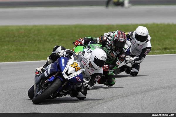 _24_Decha_in_action_at_Sepang.JPG