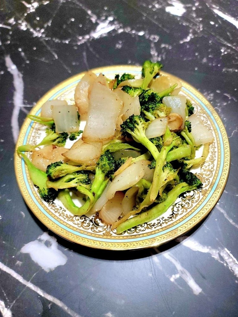 花椰菜 熊掌香雞排 美味.jpg