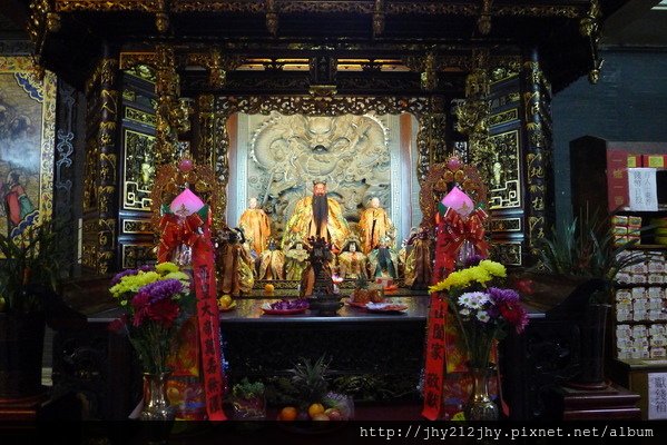 156daeff93d052[1].jpg
