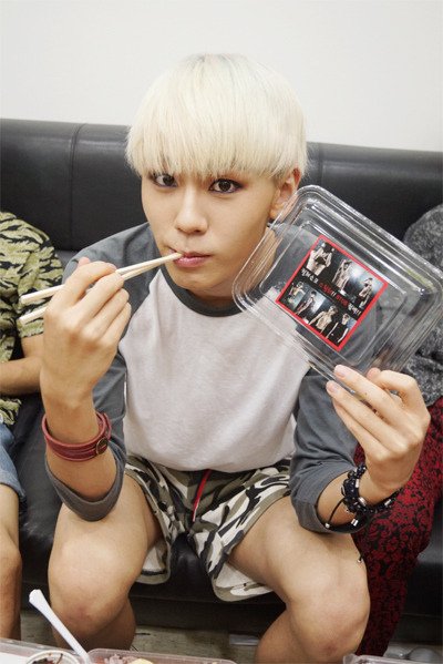 Behind Story130908-14.jpg