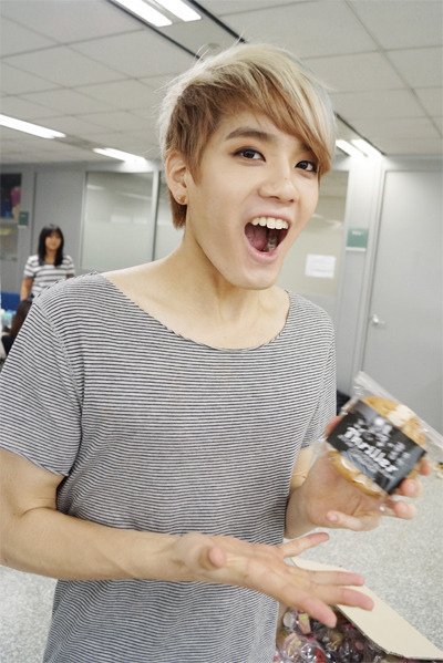 Behind Story130908-18.jpg