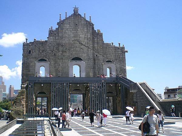 800px-Macau_Cathedral_of_Saint_Paul_back_square.jpg